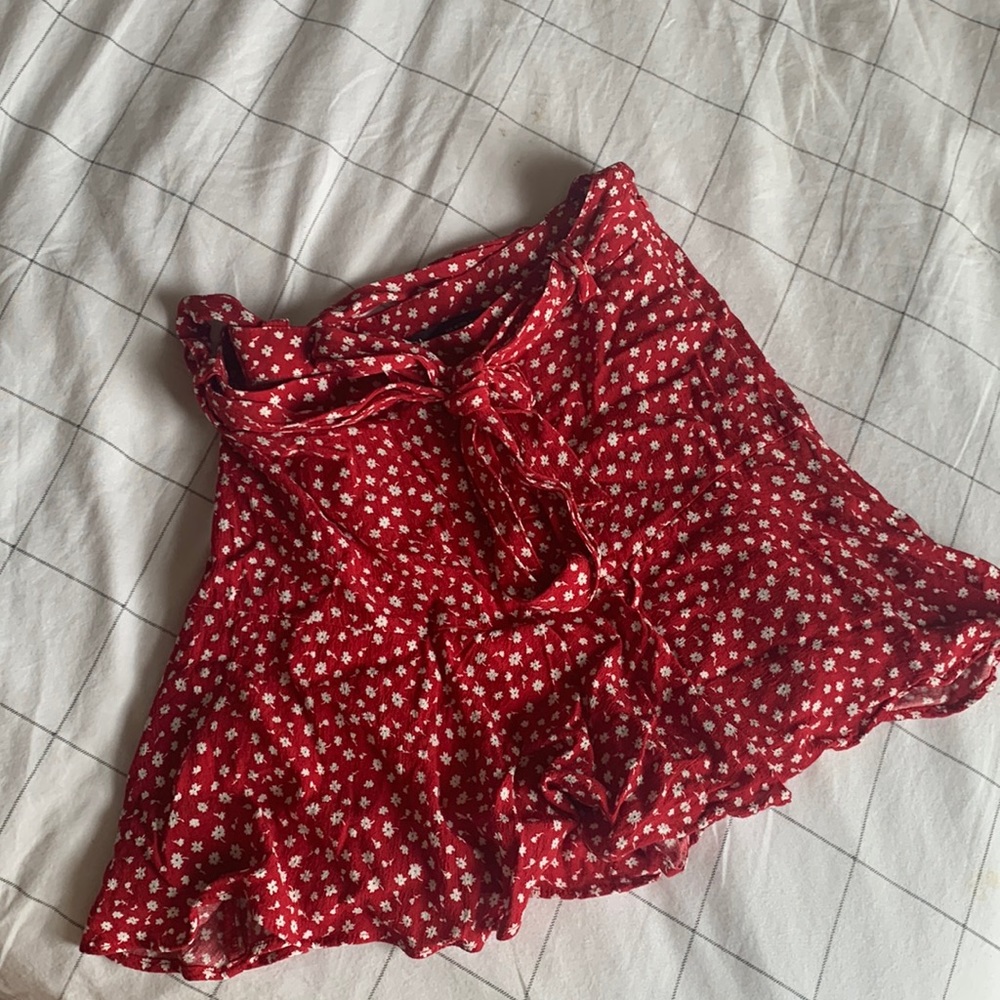 New Zara Red Floral Printed Tie Mini Skirt